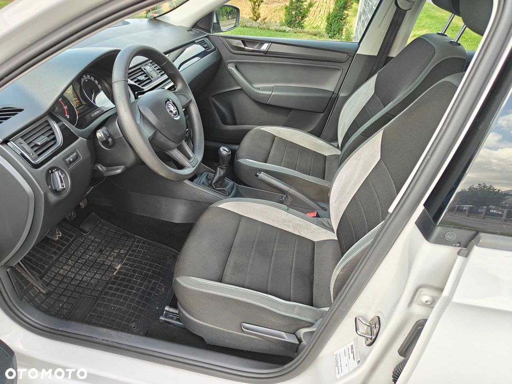 Skoda RAPID - 6