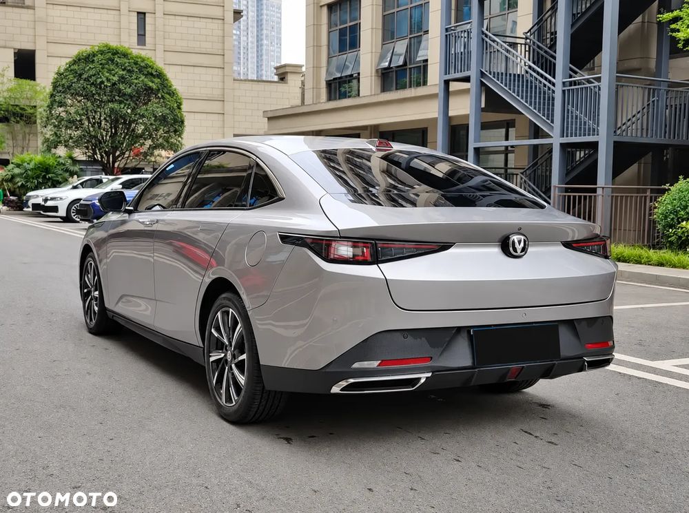 Changan UNI-V - 6