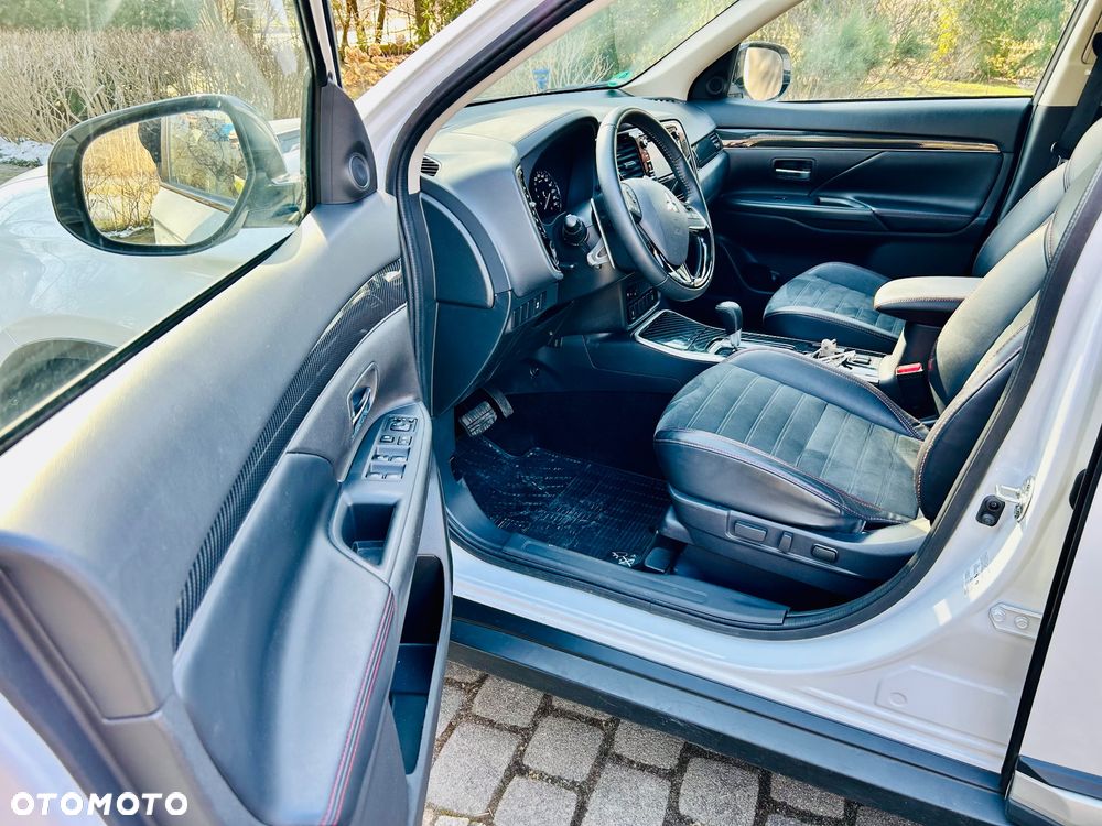 Mitsubishi Outlander 2.0 2WD CVT Diamant+ - 19