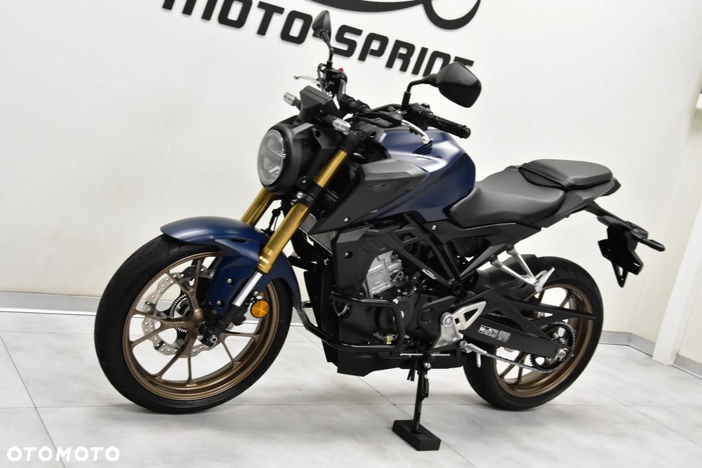 Honda CB - 8