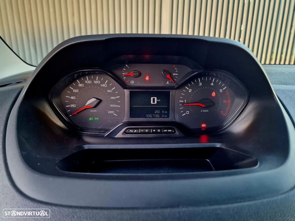 Peugeot Partner 1.5 BlueHdi 100cv (IVA DEDUTÍVEL) - 15