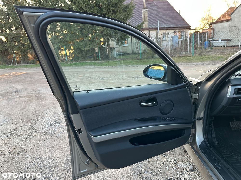 BMW Seria 3 318i Edition Lifestyle - 12