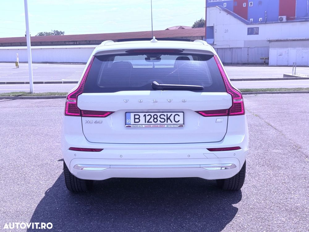 VOLVO XC60 2022 — imagine 11