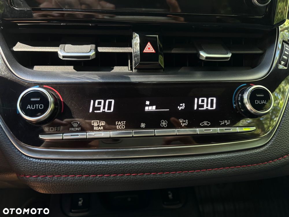 Toyota Corolla 2.0 Hybrid Executive - 20