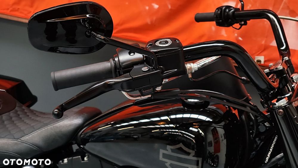 Harley-Davidson Softail Heritage Classic - 18