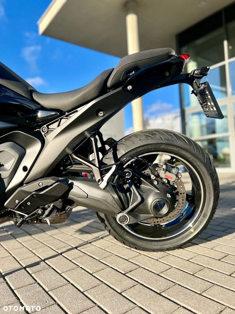 BMW R - 9