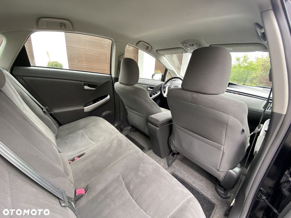 Toyota Prius (Hybrid) - 20