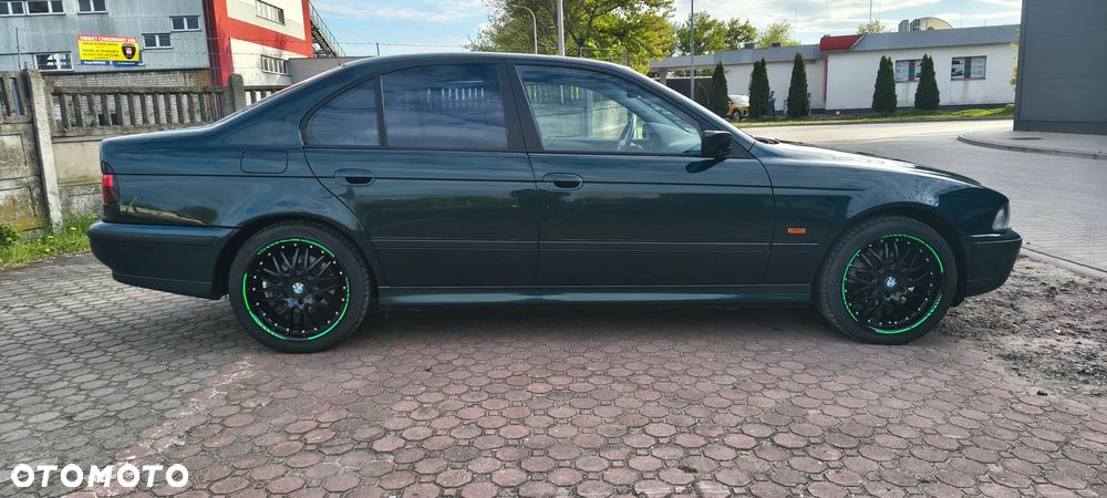 BMW Seria 5 528i - 3