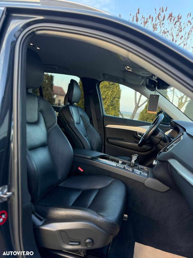 Volvo XC 90 D5 AWD Geartronic Momentum - 10