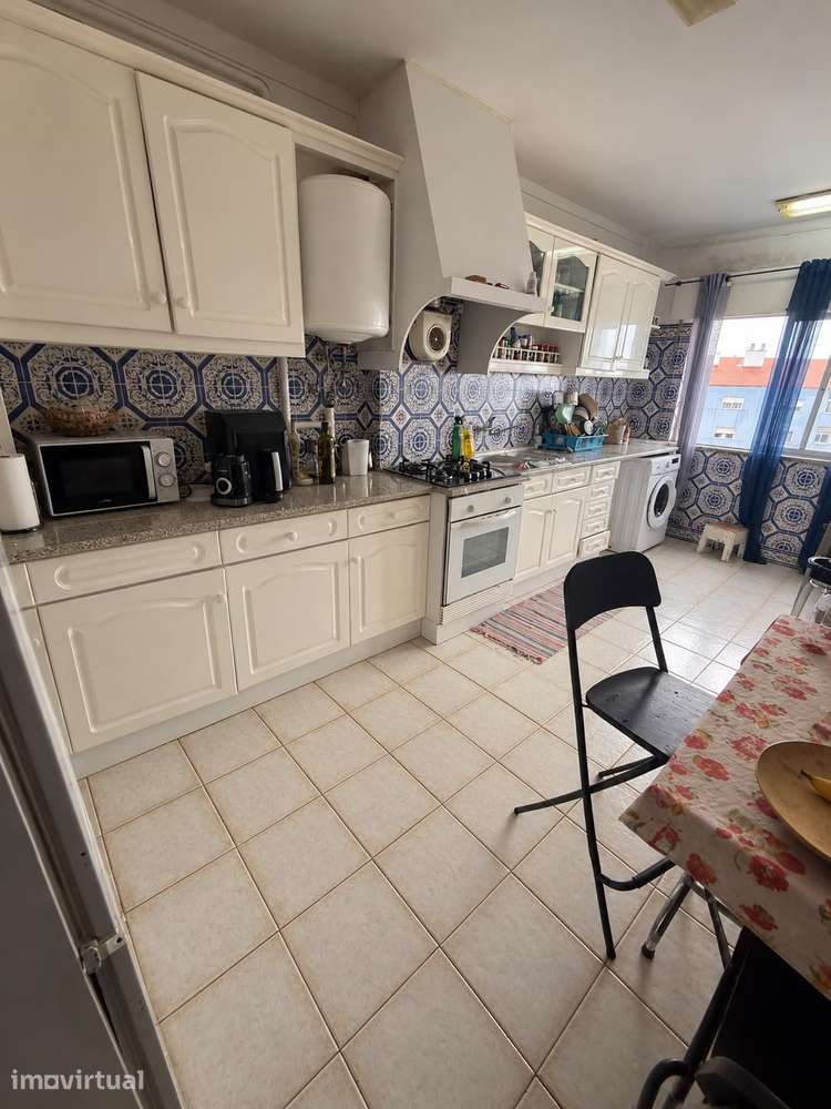 APARTAMENTO T3 NA RUA DO RIBATEJO-MONTIJO - Grande imagem: 2/14