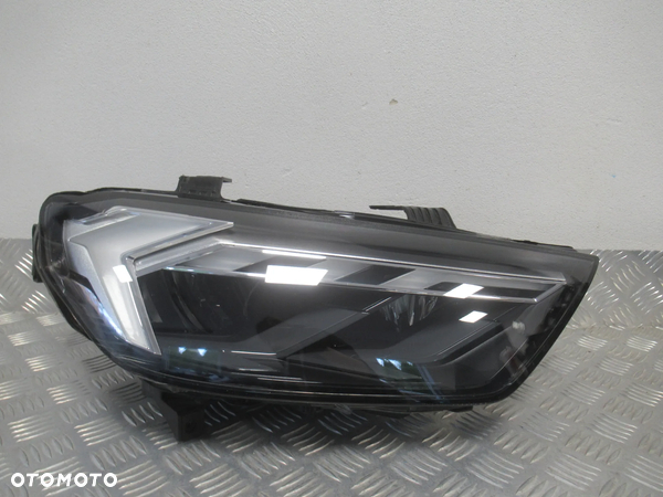 LAMPA PRZEDNIA PRAWA AUDI A1 II 82A FULL LED 82A941034D 2018-