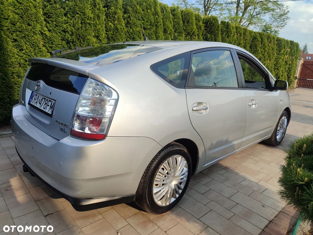 Toyota Prius - 1