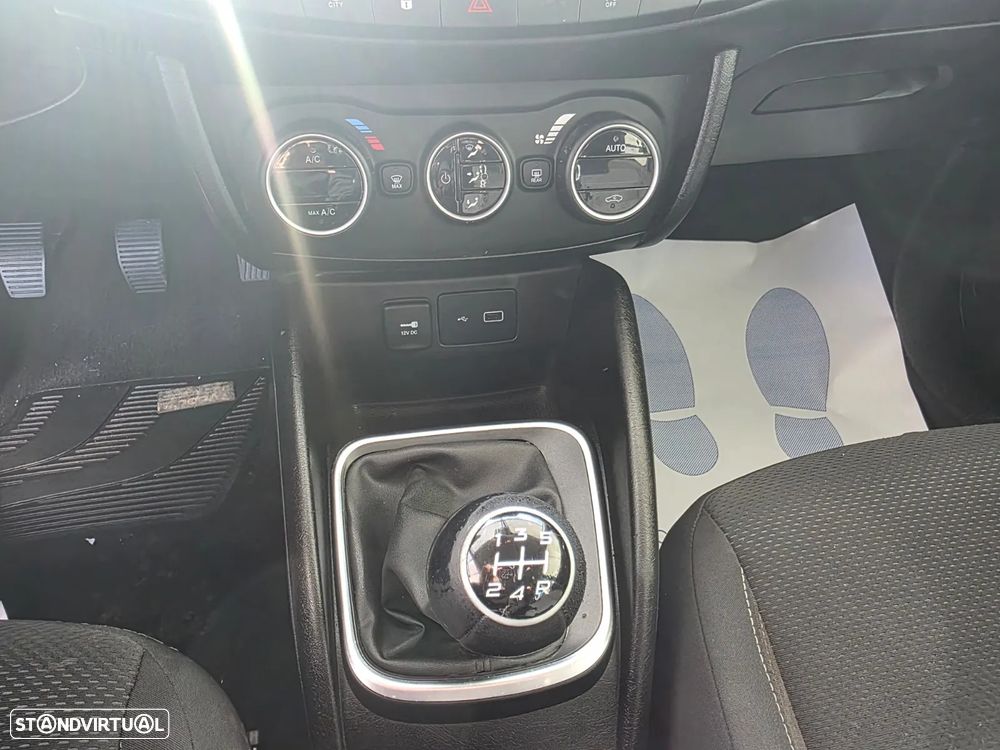 Fiat Tipo Station Wagon 1.3 M-Jet Lounge - 12