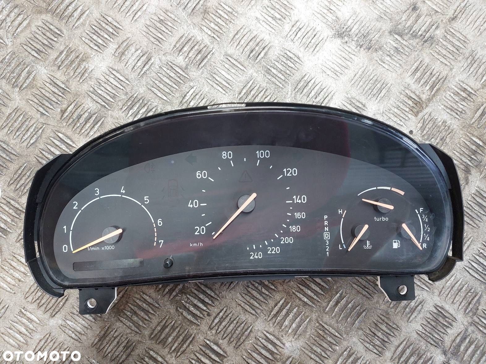 LICZNIK ZEGARY SAAB 9-5 I 2.3 T AUTOMAT 5042437 - 1