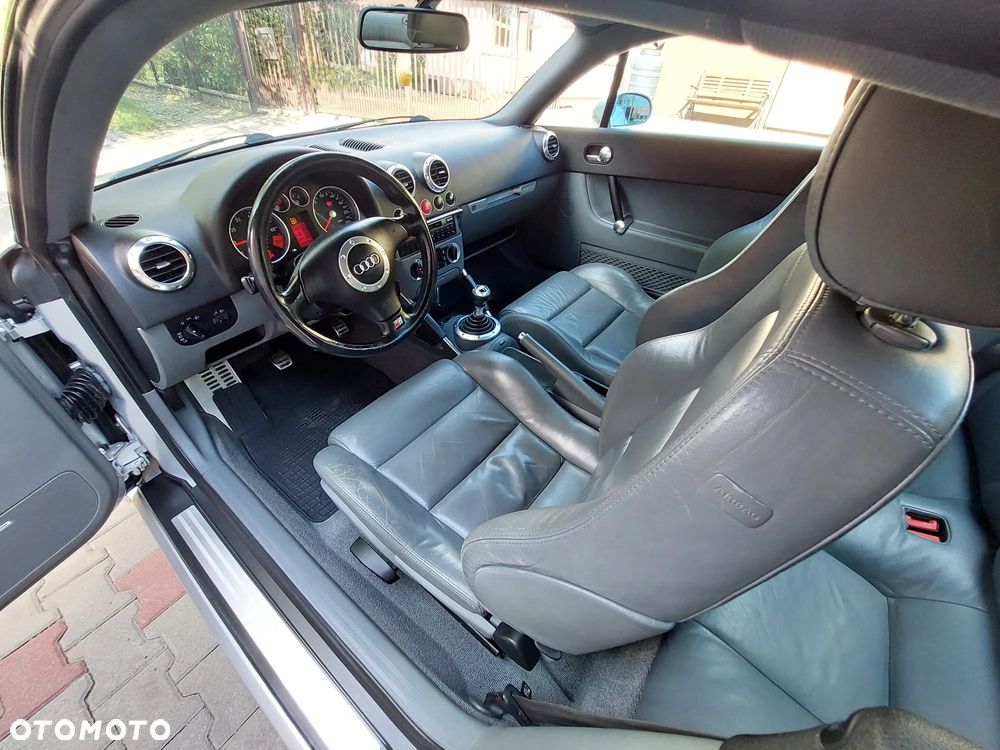 Audi TT Coupé 1.8T Quattro - 11