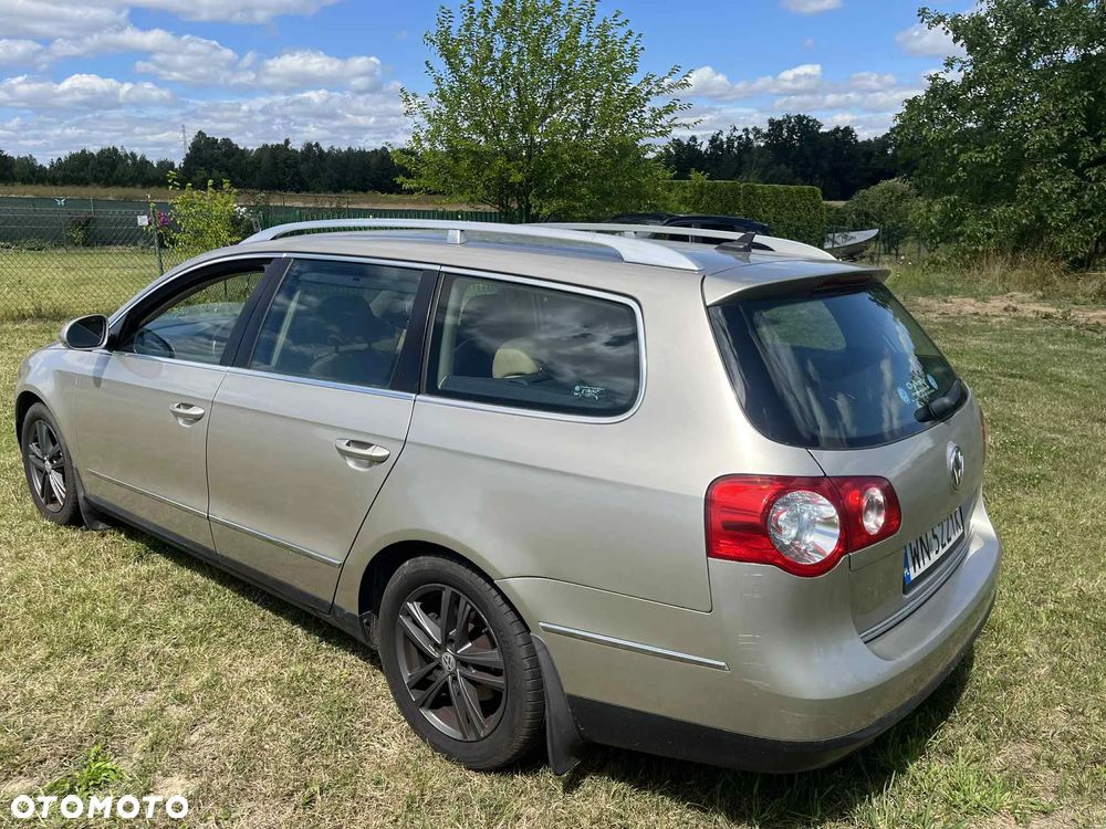 Volkswagen Passat 2.0 FSI Highline - 2