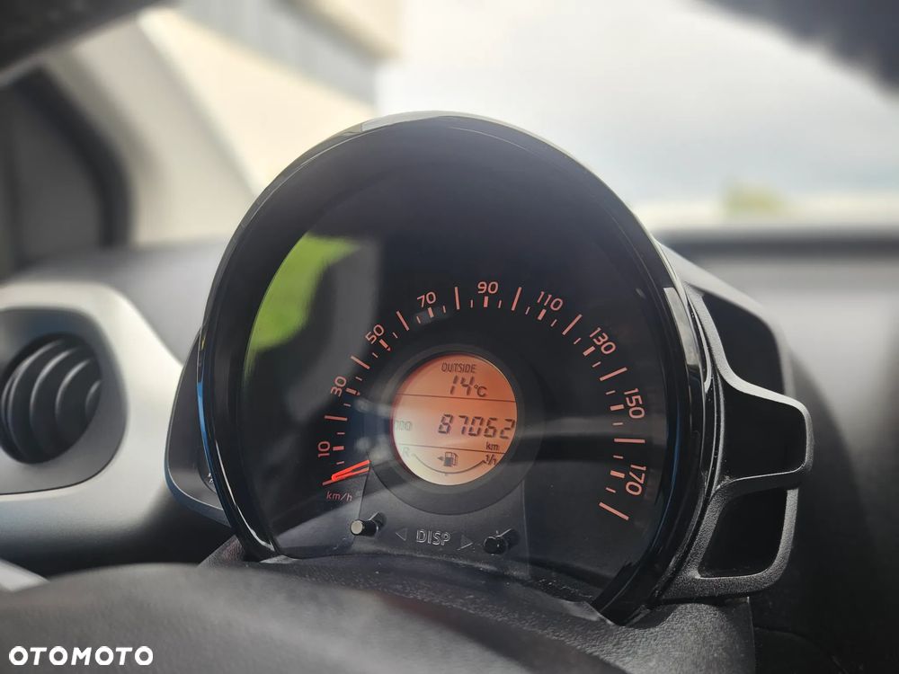 Toyota Aygo x-play - 18