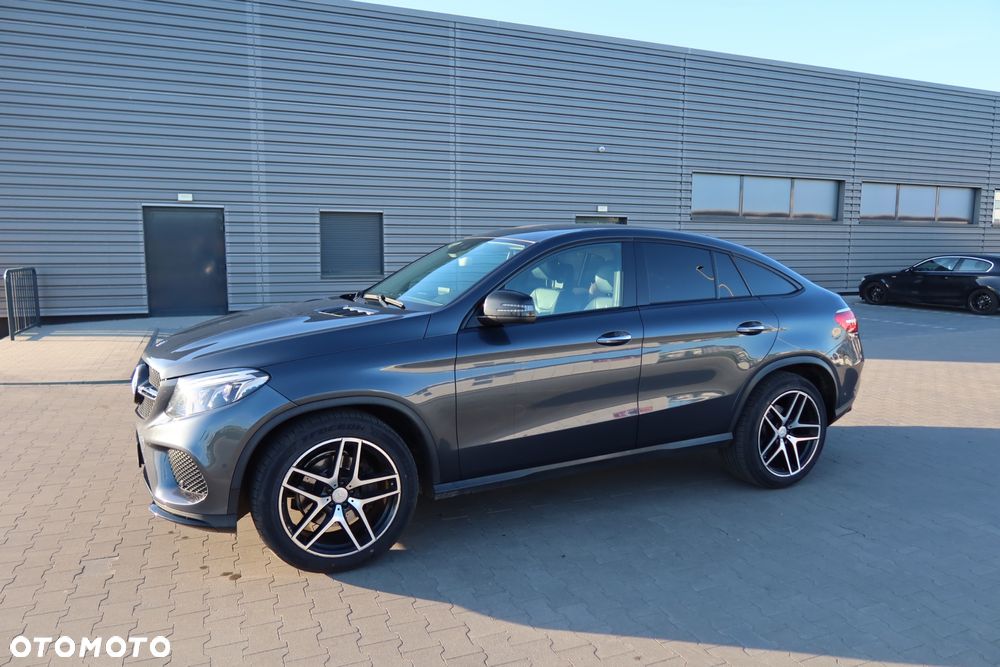 Mercedes-Benz GLE 350 d 4Matic 9G-TRONIC AMG Line - 2