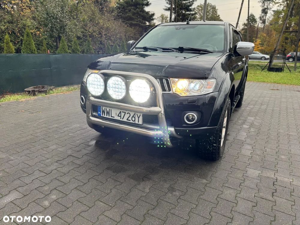Mitsubishi L200 Pick Up 4x4 Autm DPF Instyle Double Cab - 2
