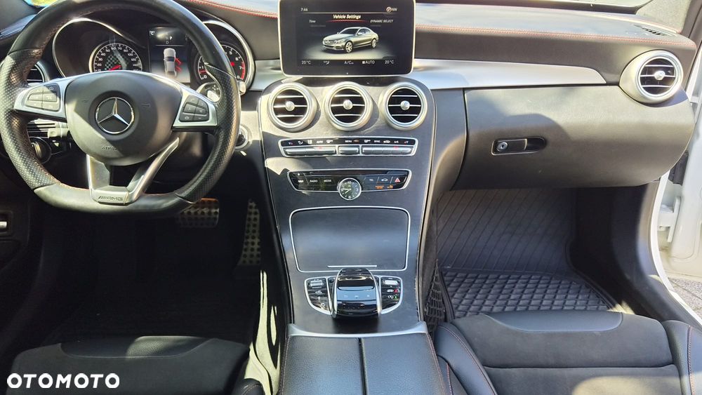 Mercedes-Benz Klasa C AMG 43 4Matic 9G-TRONIC - 25