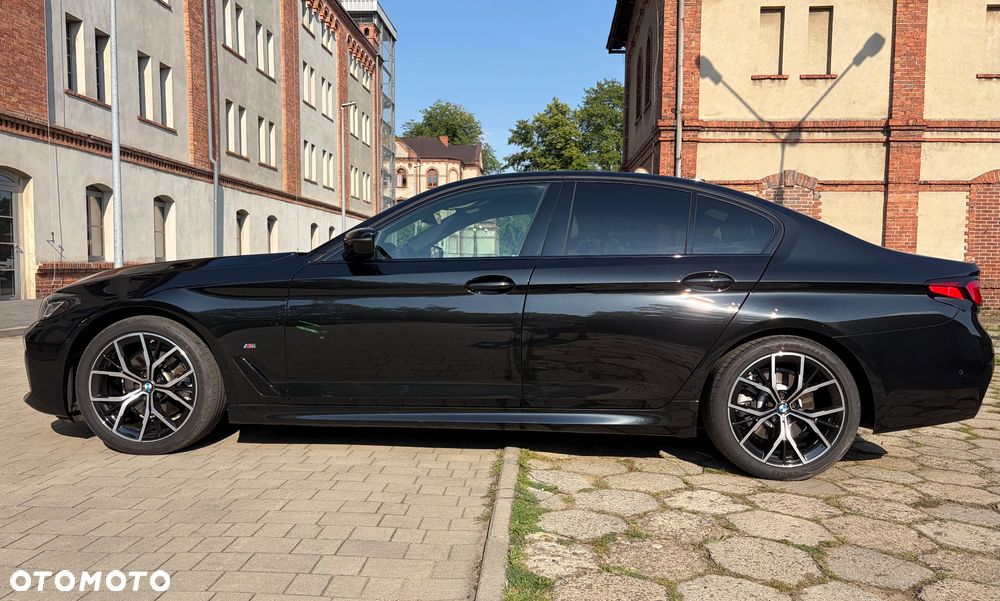BMW Seria 5 520d xDrive - 7