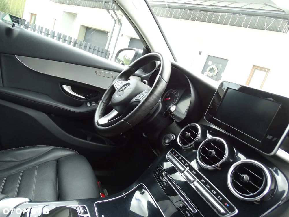 Mercedes-Benz GLC - 21