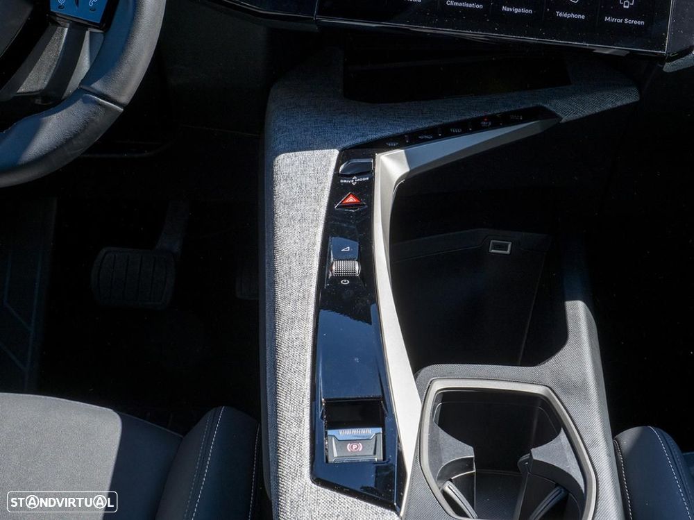 Peugeot E-3008 73 kWh Allure - 27