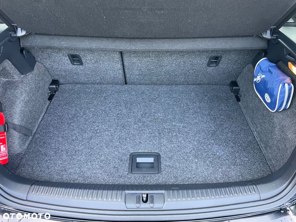 Volkswagen Polo 1.4 16V Highline - 16