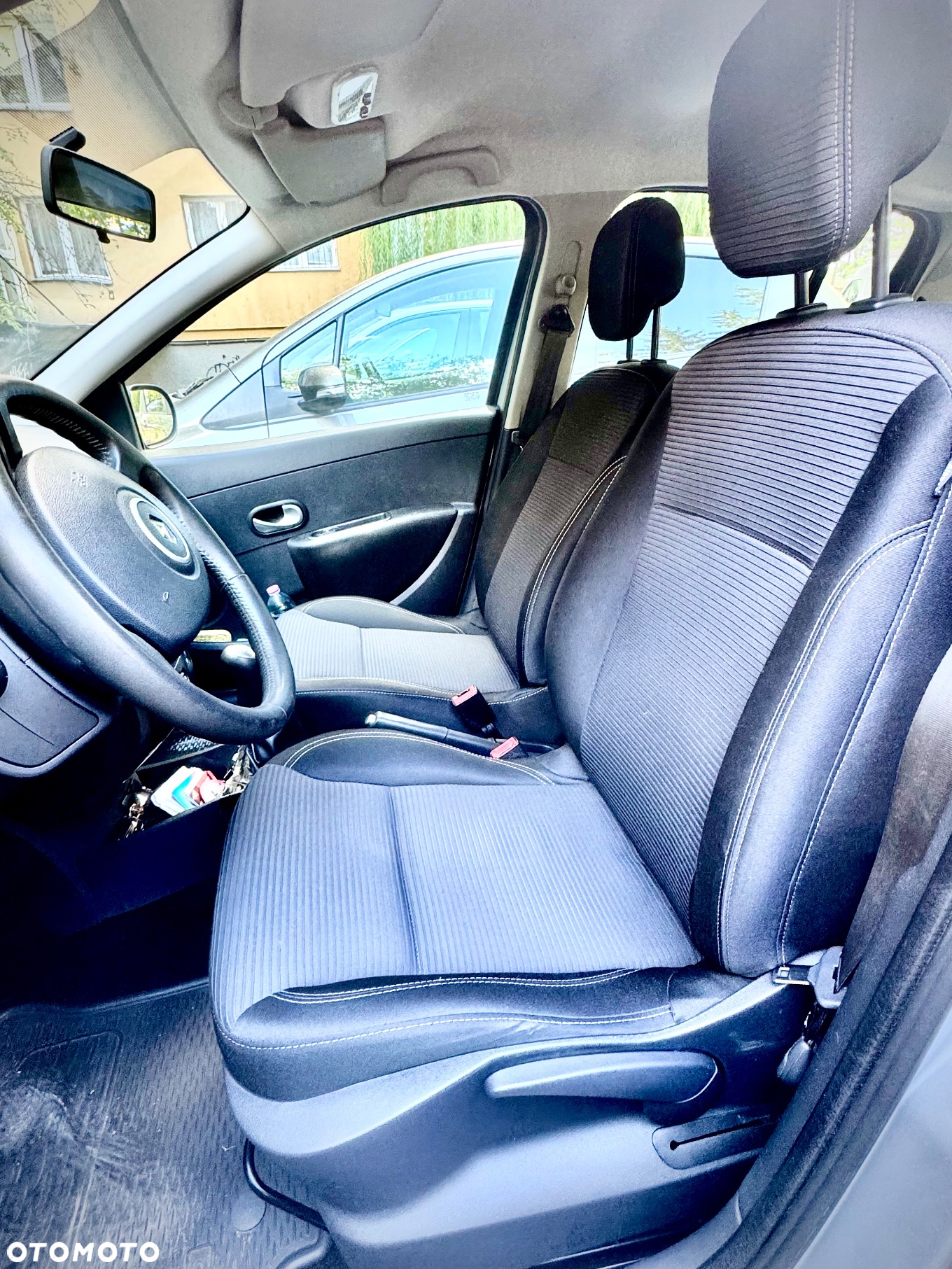 Renault Clio 1.2 16V Alize - 8