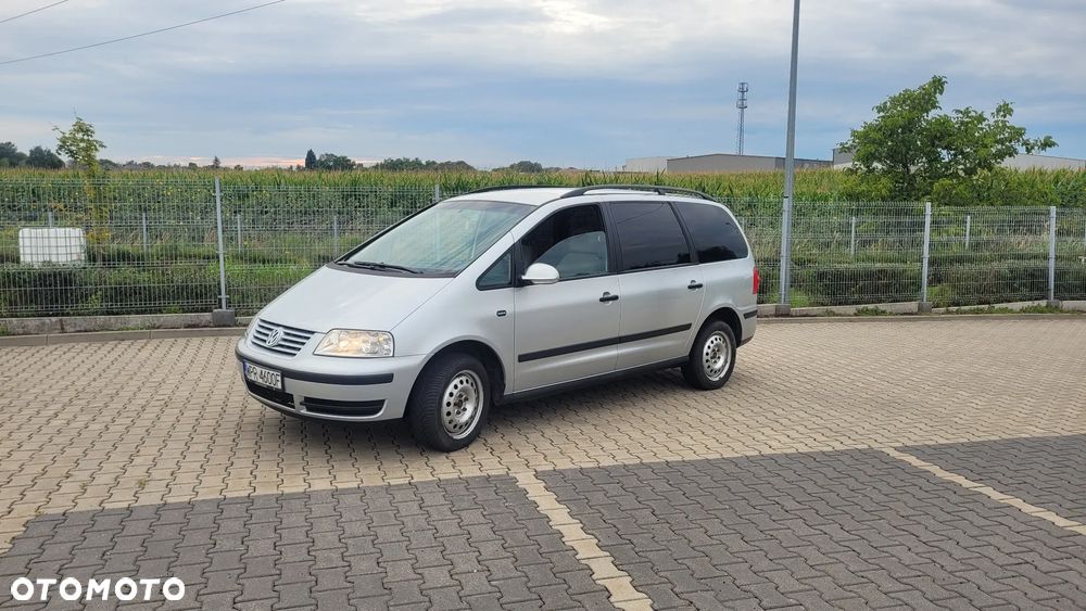 Volkswagen Sharan 1.8T Comfortline - 2