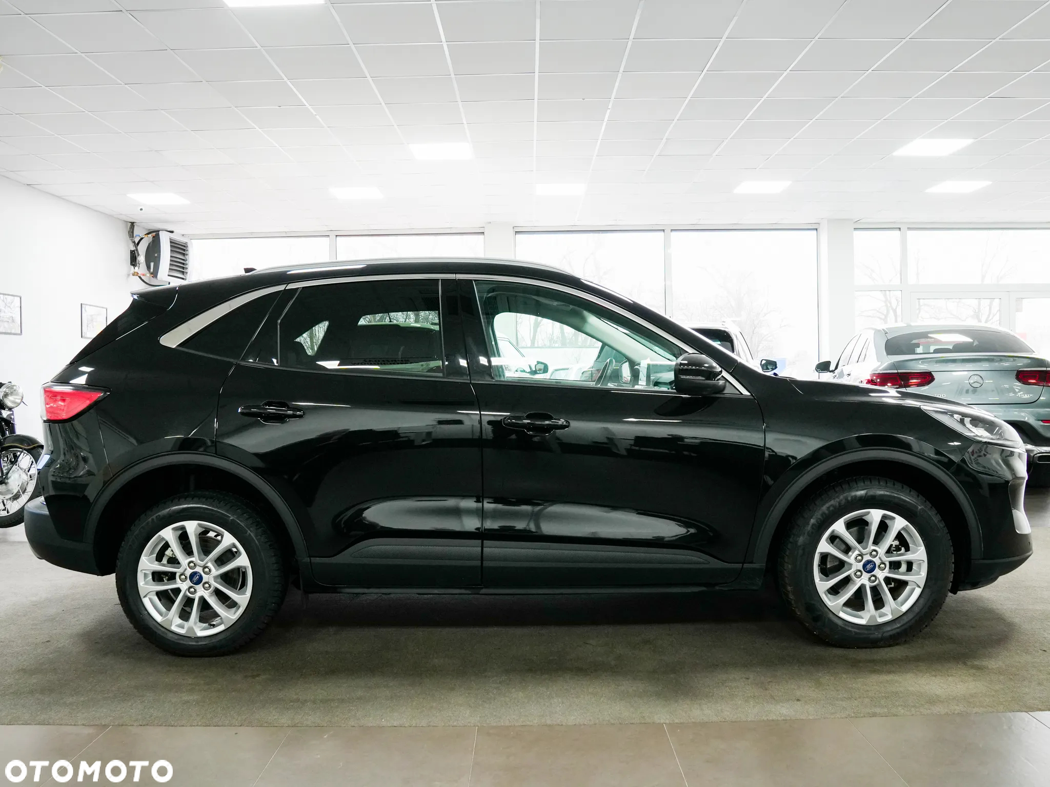 Ford Kuga - 8