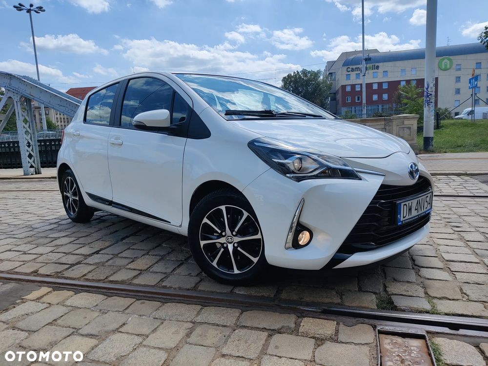 Toyota Yaris Hybrid 100 Premium EU6 - 3