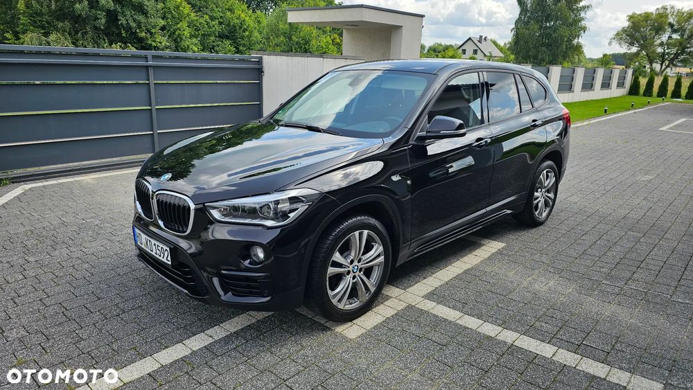 BMW X1 xDrive25d Sport Line - 1