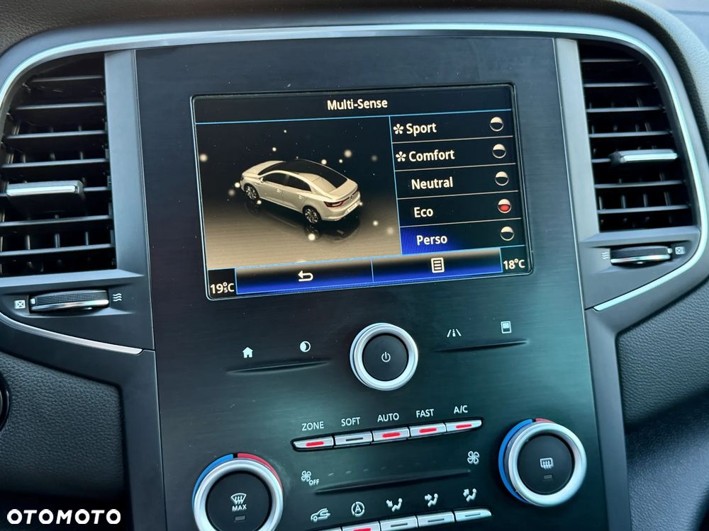 Renault Megane ENERGY TCe 130 EDC BOSE EDITION - 15