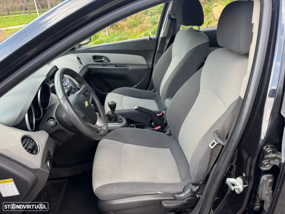 Chevrolet Cruze - 8