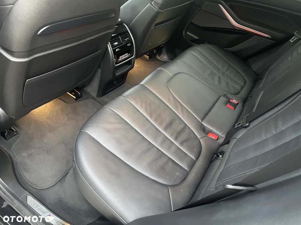 BMW X5 xDrive30d - 10