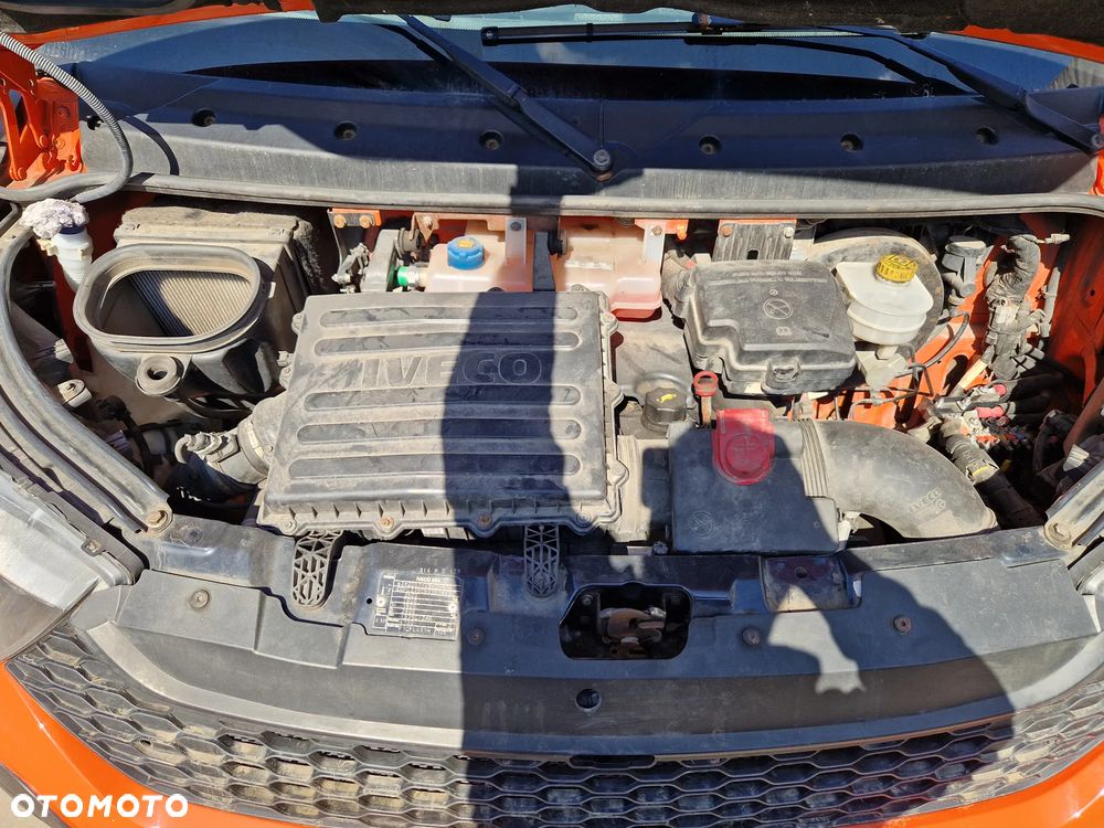 Iveco Daily do 3,5T 3.0 170 PS Na Blizniakach Laweta Pomoc Droga Najazd - 27