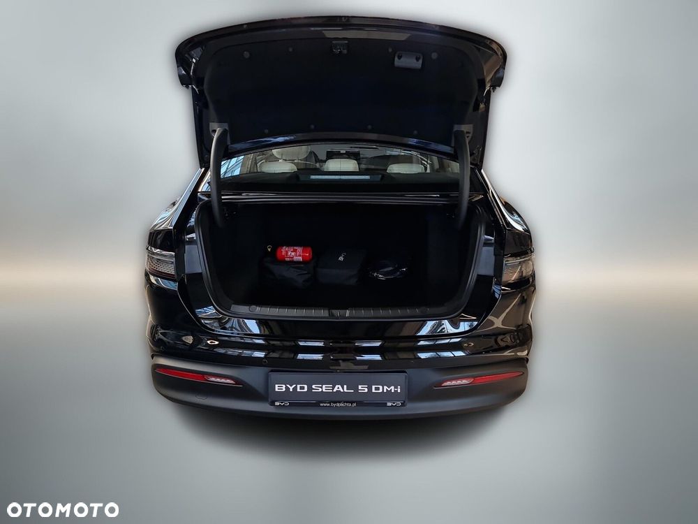 BYD Seal 5 - 18