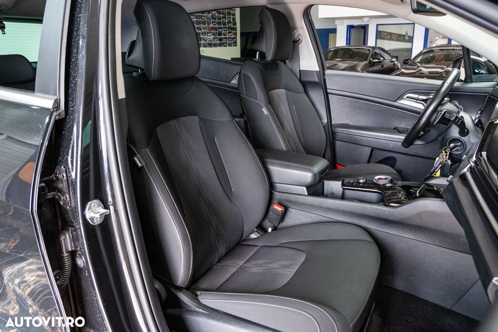 Kia Sportage 1.6 T-GDI PHEV 6AT 4x4 Business Line - 9