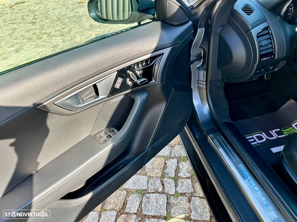 Jaguar F-Type AWD Aut. S - 30