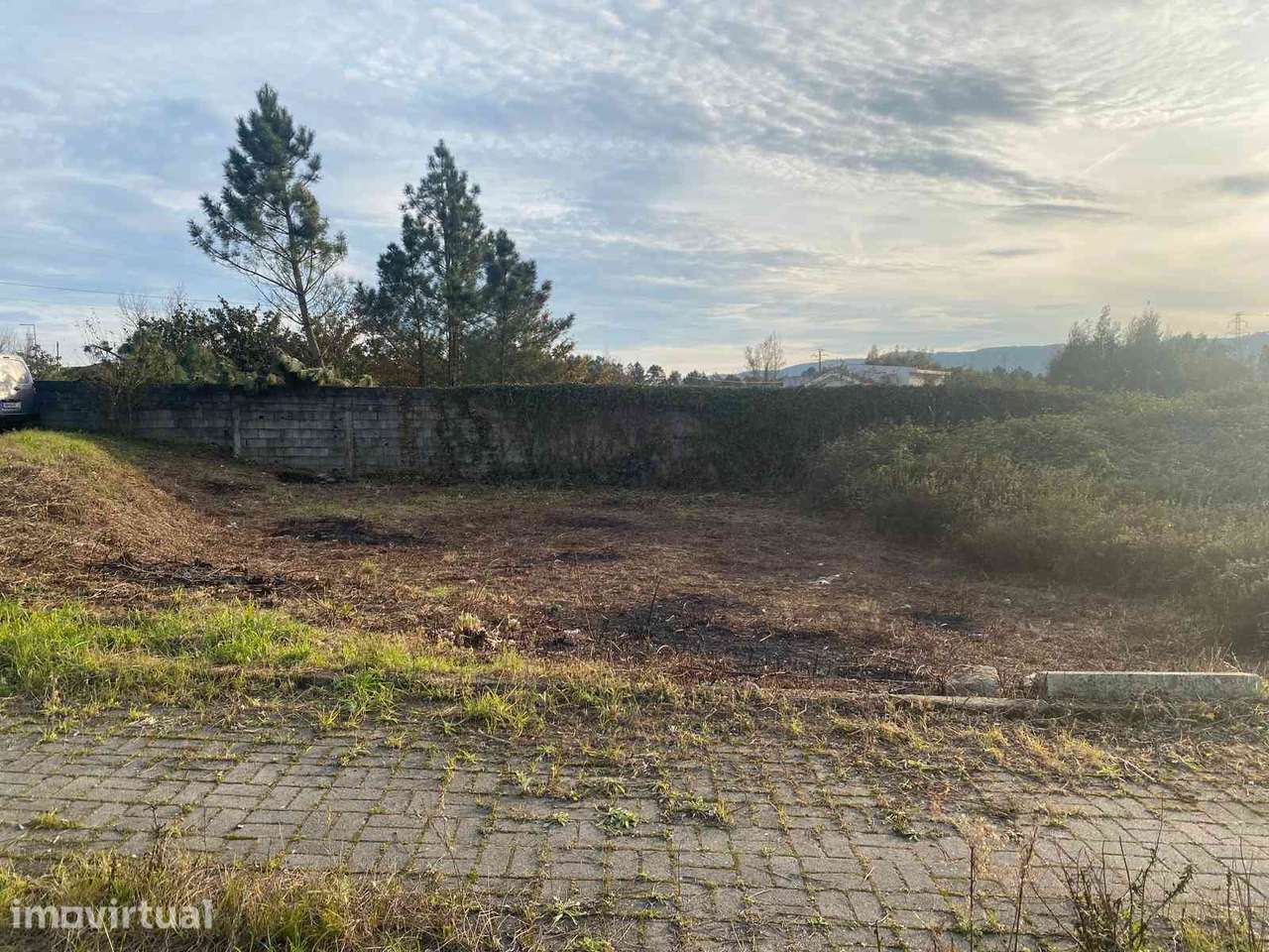 Terreno urbano de 244,2m² com bom acesso e localização privilegiada - Grande imagem: 2/6