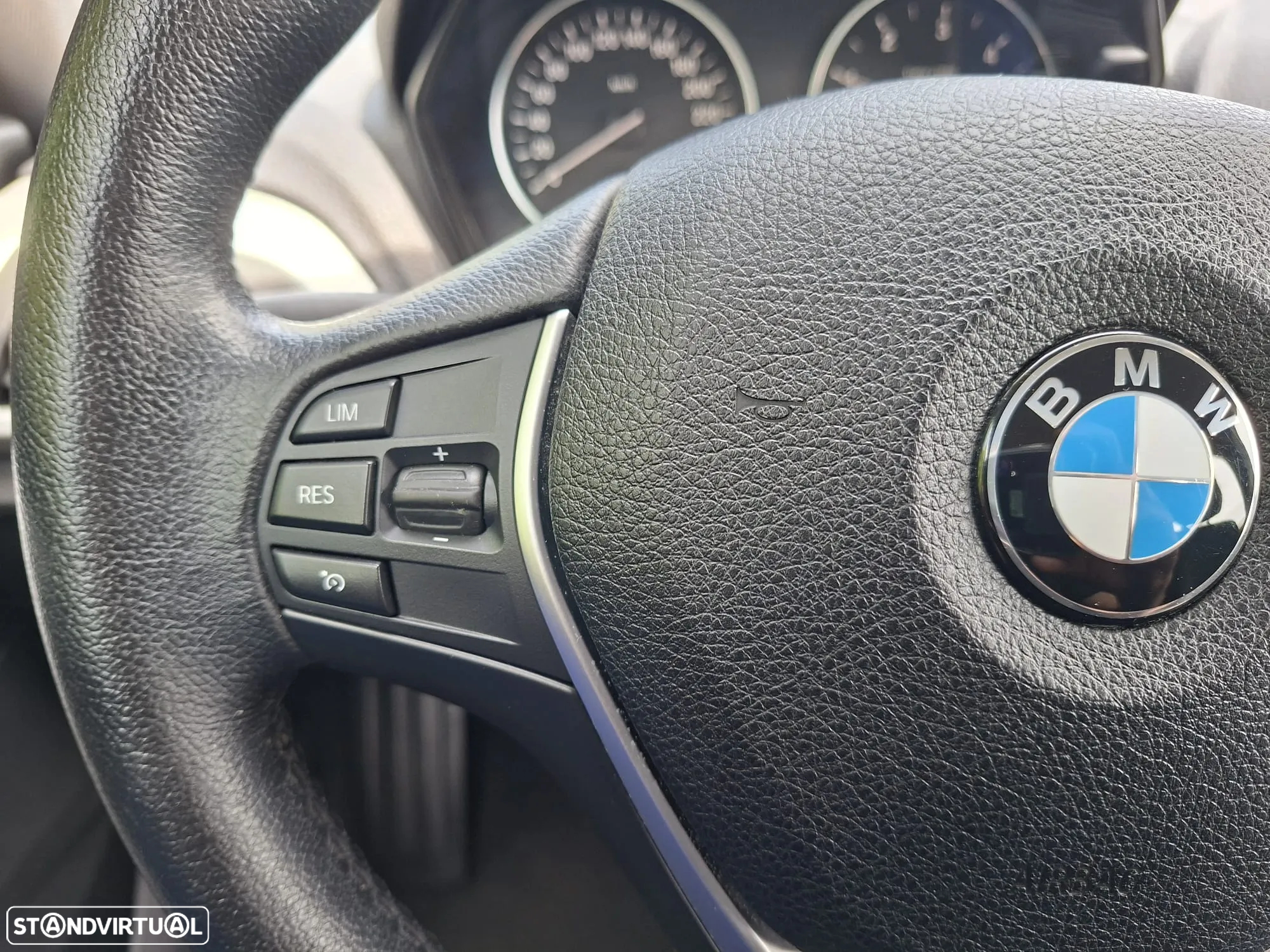 BMW 116 d Aut. Luxury Line - 25