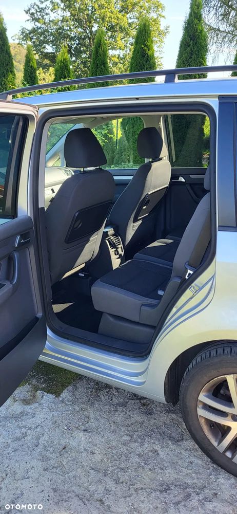 Volkswagen Touran - 13