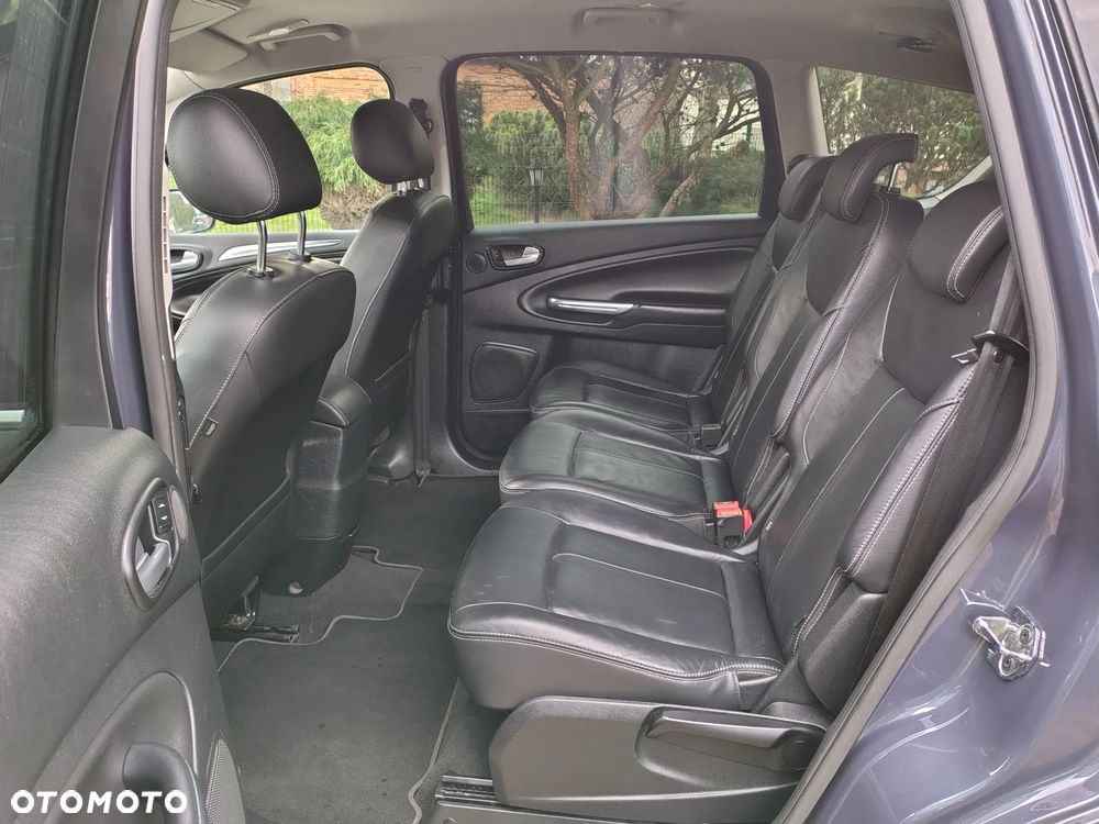 Ford S-Max 2.0 TDCi Titanium - 11