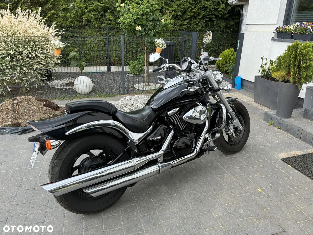 Suzuki Intruder - 2