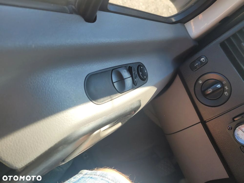 Mercedes-Benz Sprinter - 35
