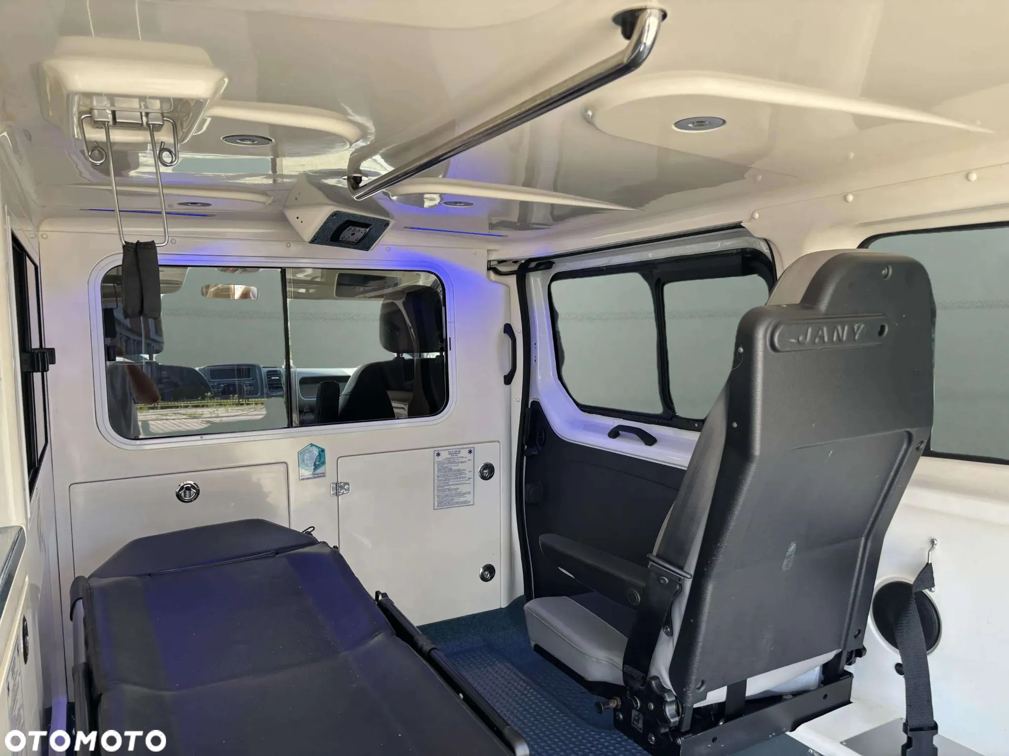 Renault Trafic - 15