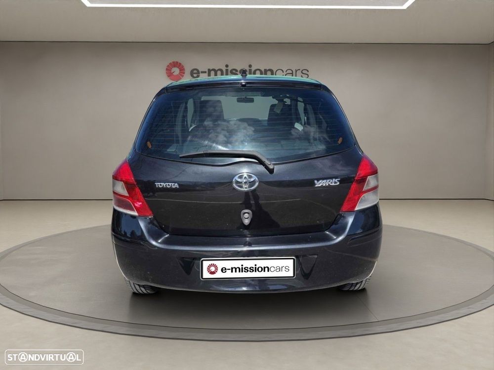 Toyota Yaris 1.4 D-4D AC - 3