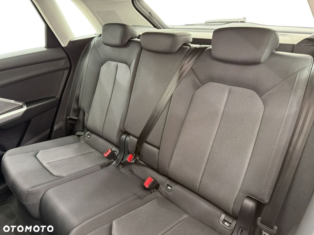 Audi Q3 Sportback - 13