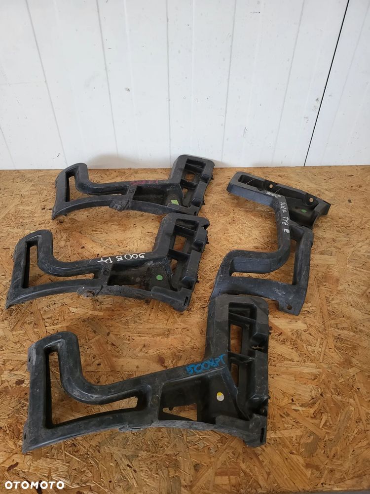 Ślizg zderzaka prawy tył Peugeot 5008 - 1